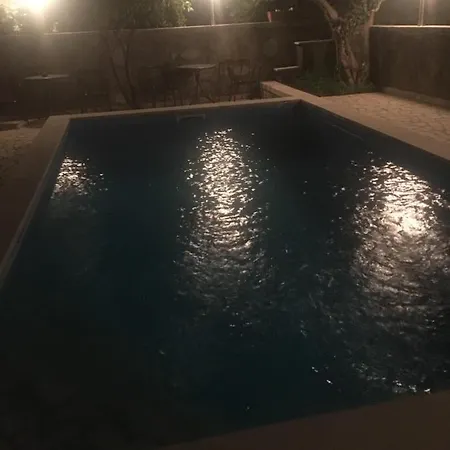 Botticelli 3* מוסטר